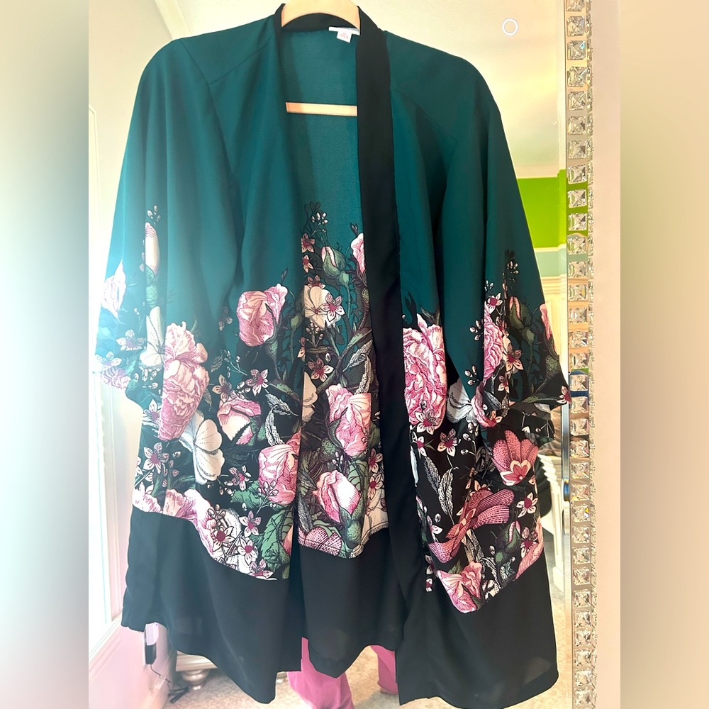 Lularoe Aurora Kimono